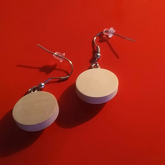 🌼🌼Handcrafted Earrings - Picture 3 of 3